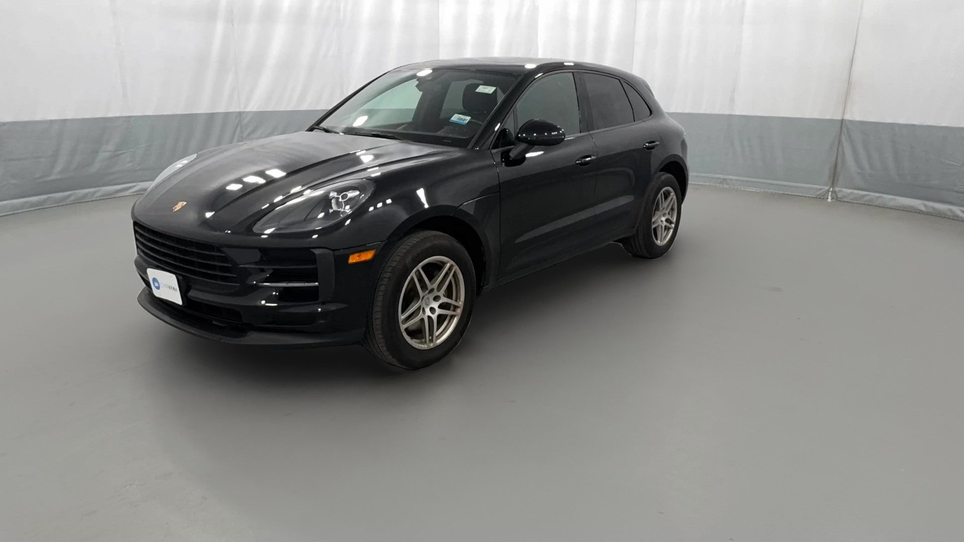 2020 Porsche Macan vehicle photo