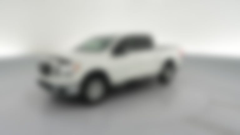 2019 Nissan Titan Crew Cab vehicle photo