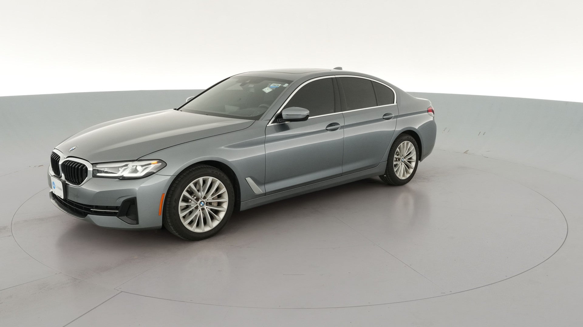 2022 BMW 5 Series vehicle photo