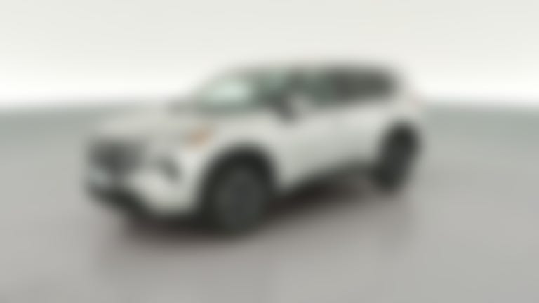 2025 Nissan Rogue vehicle photo