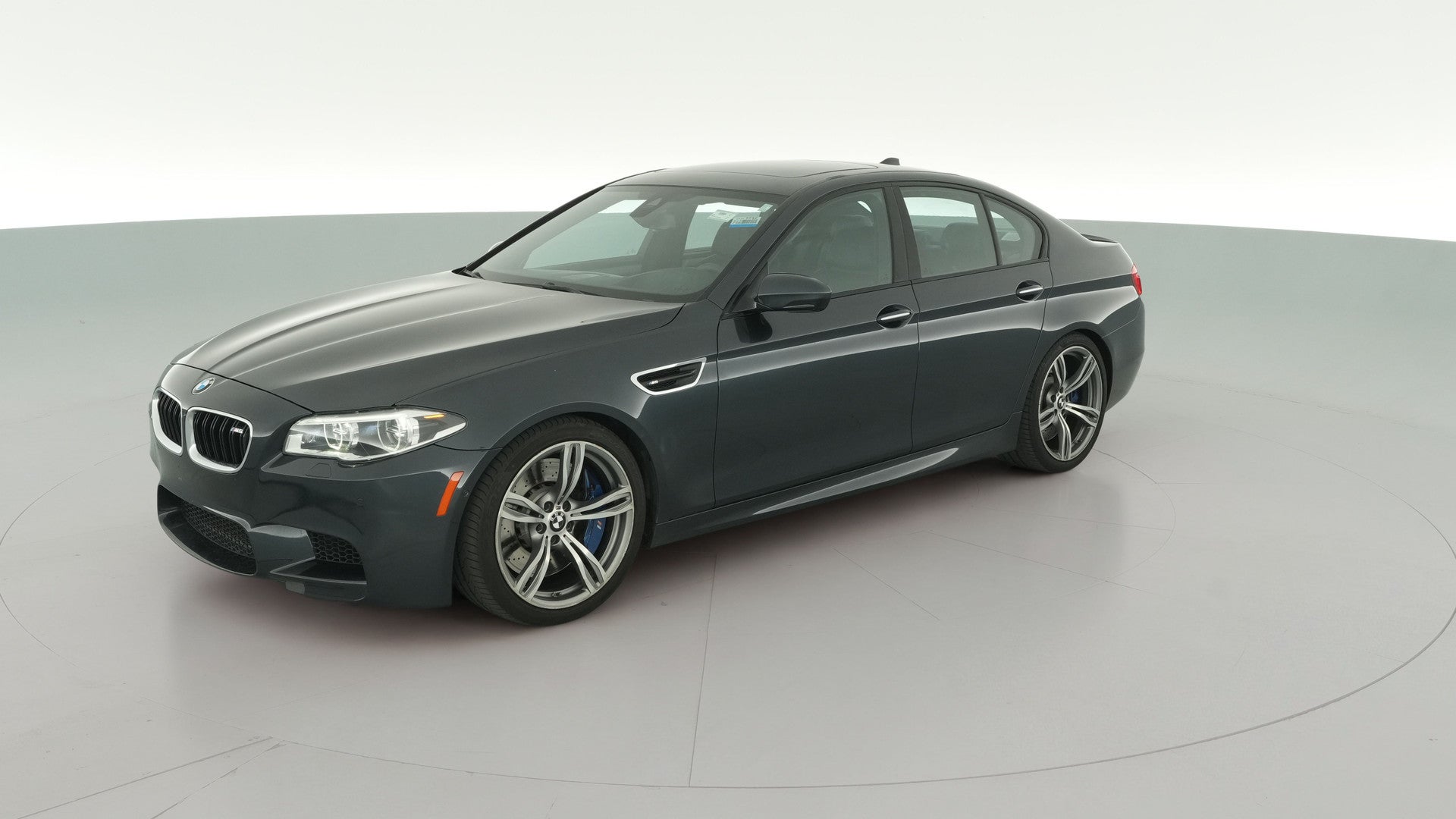 2015 BMW M5 vehicle photo