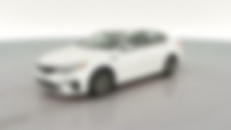 2020 Kia Optima vehicle photo
