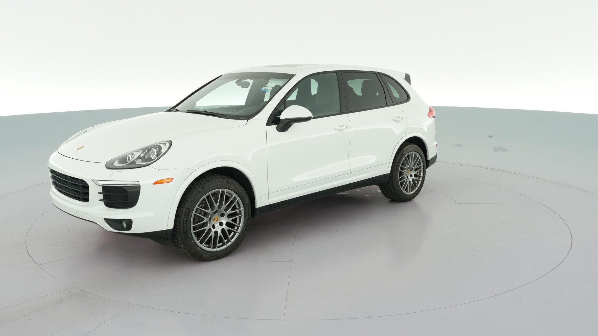 2017 Porsche Cayenne vehicle photo