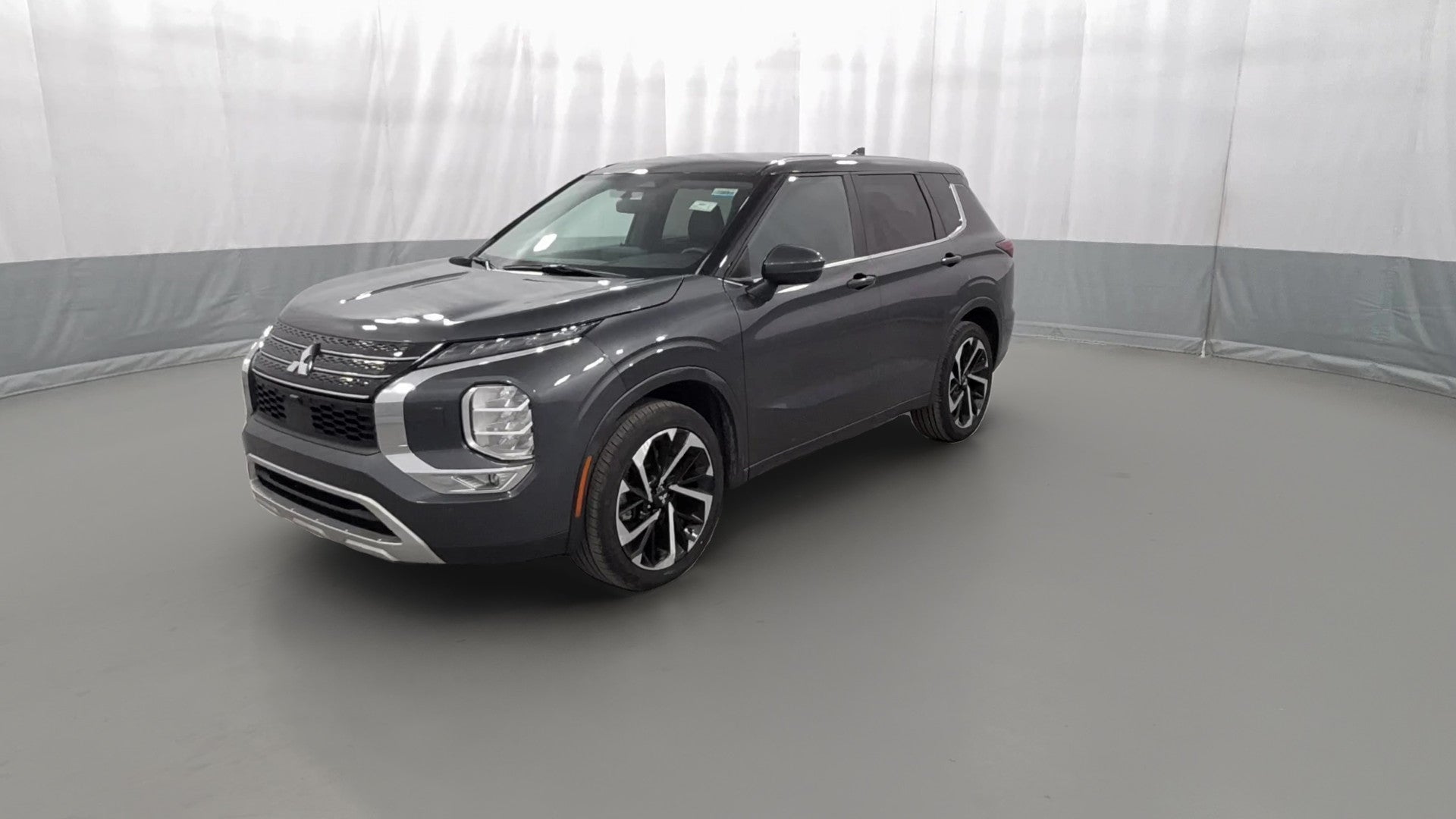 2024 Mitsubishi Outlander vehicle photo