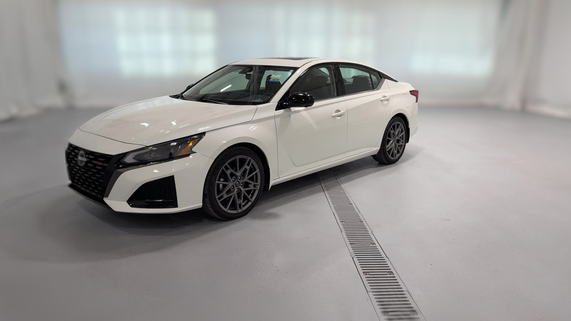 2023 Nissan Altima vehicle photo
