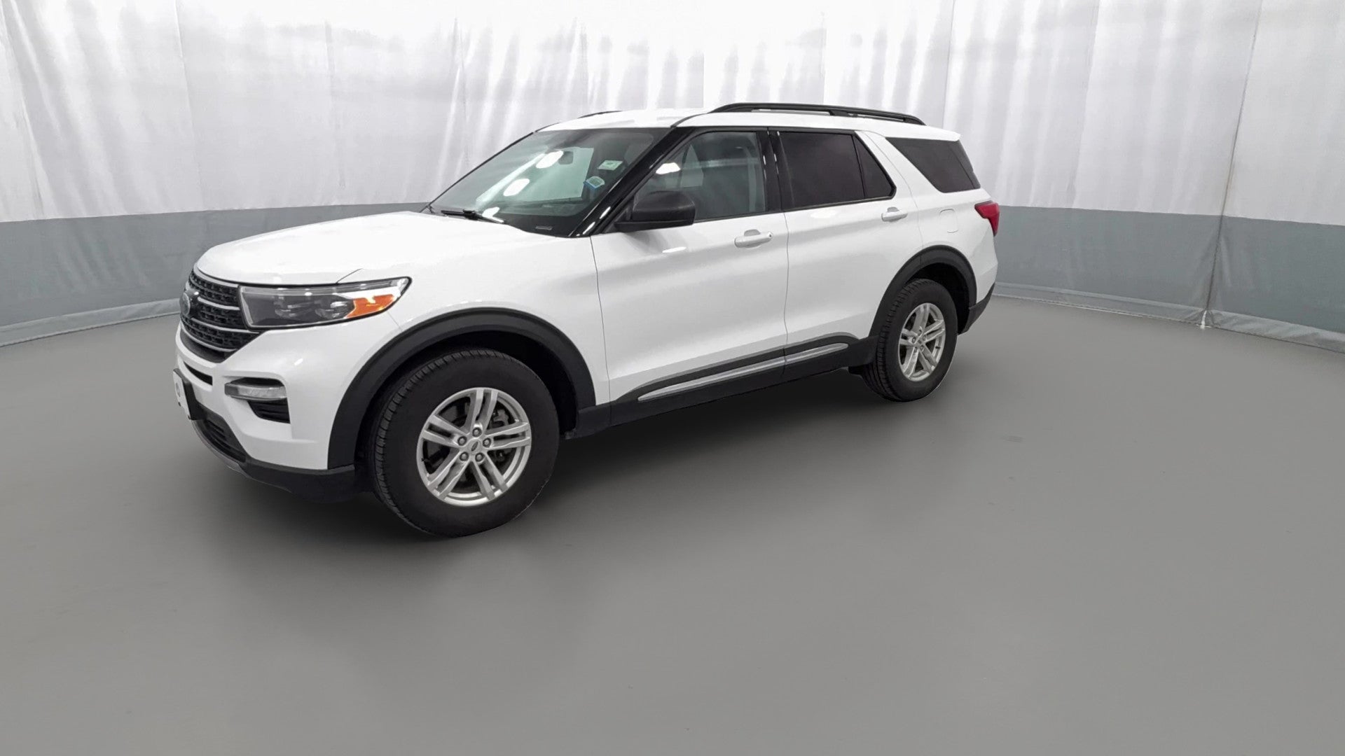2021 Ford Explorer vehicle photo