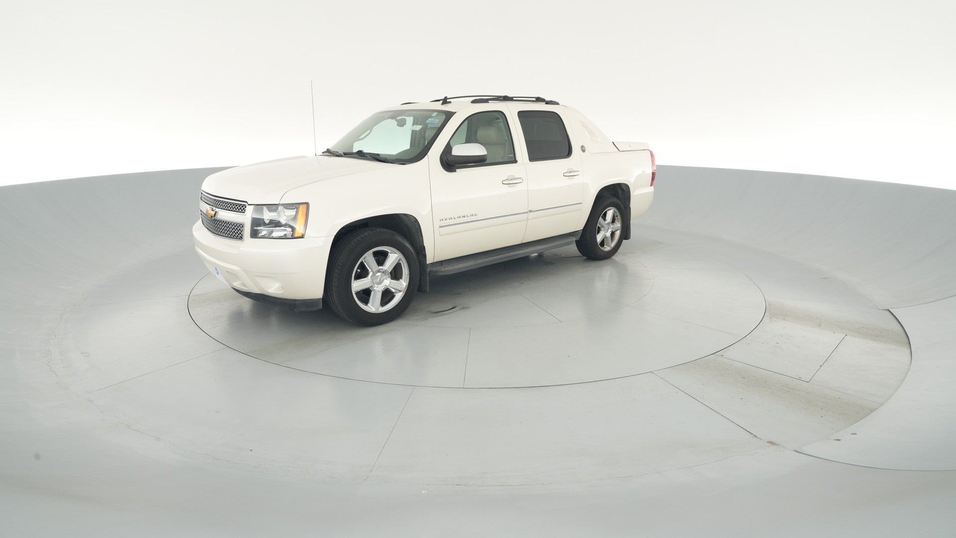 2013 Chevrolet Avalanche vehicle photo