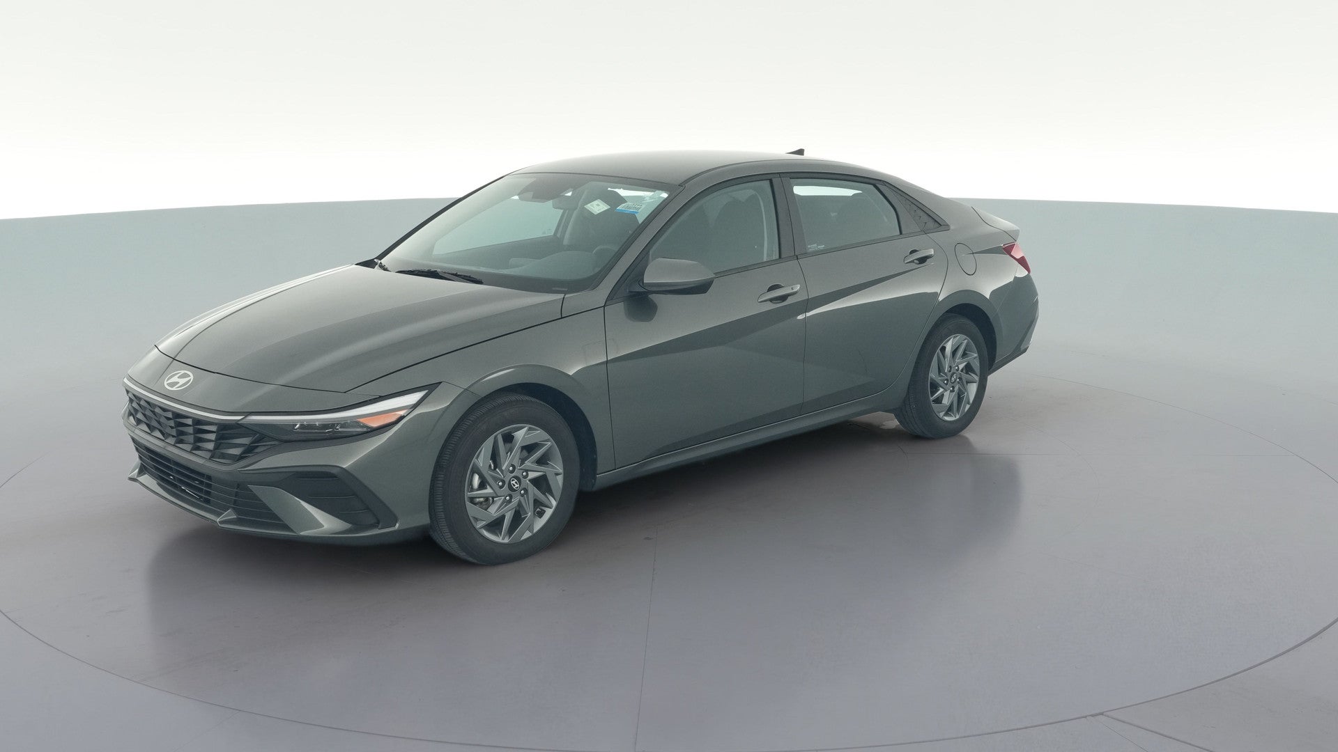 2025 Hyundai Elantra Hybrid vehicle photo
