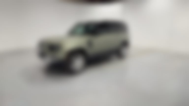 2022 Land Rover Defender 110 vehicle photo