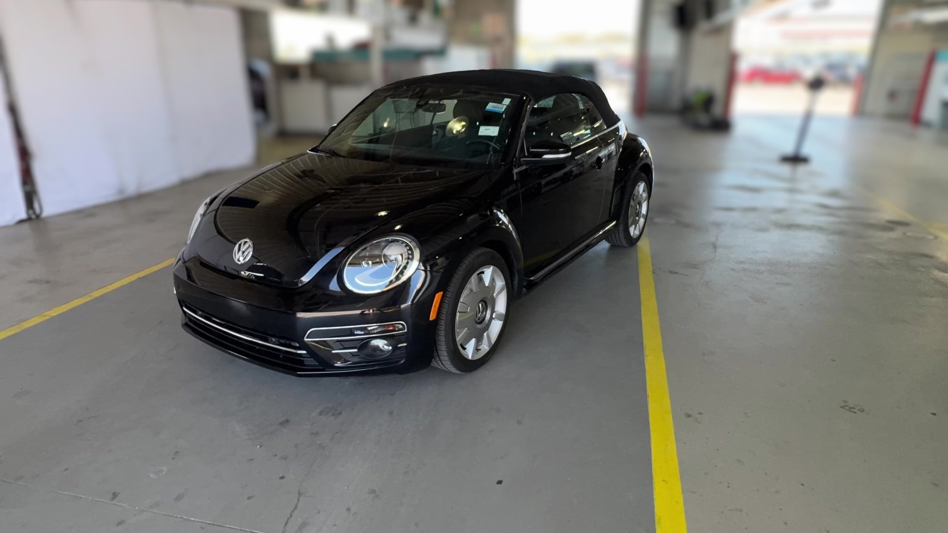 2019 Volkswagen Beetle vehicle photo