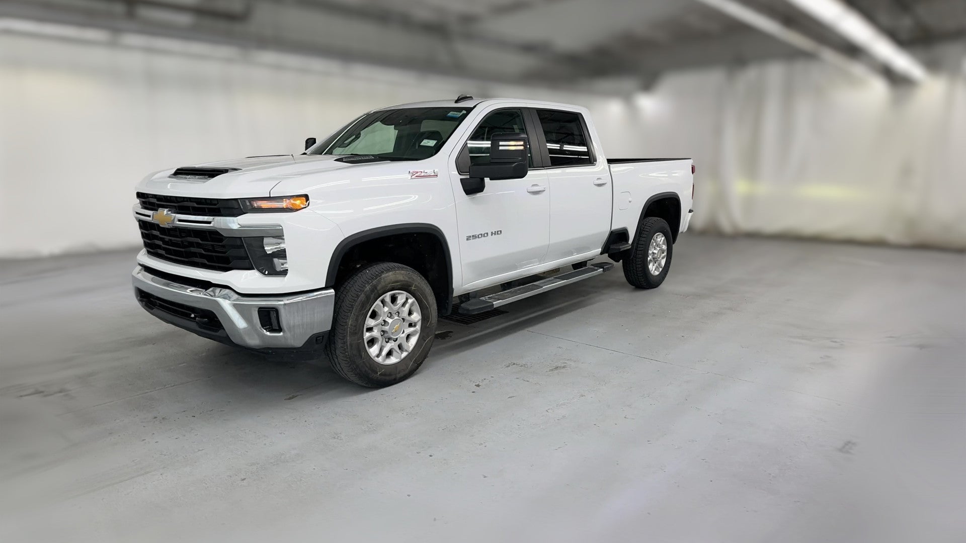 2024 Chevrolet Silverado 2500 HD Crew Cab vehicle photo