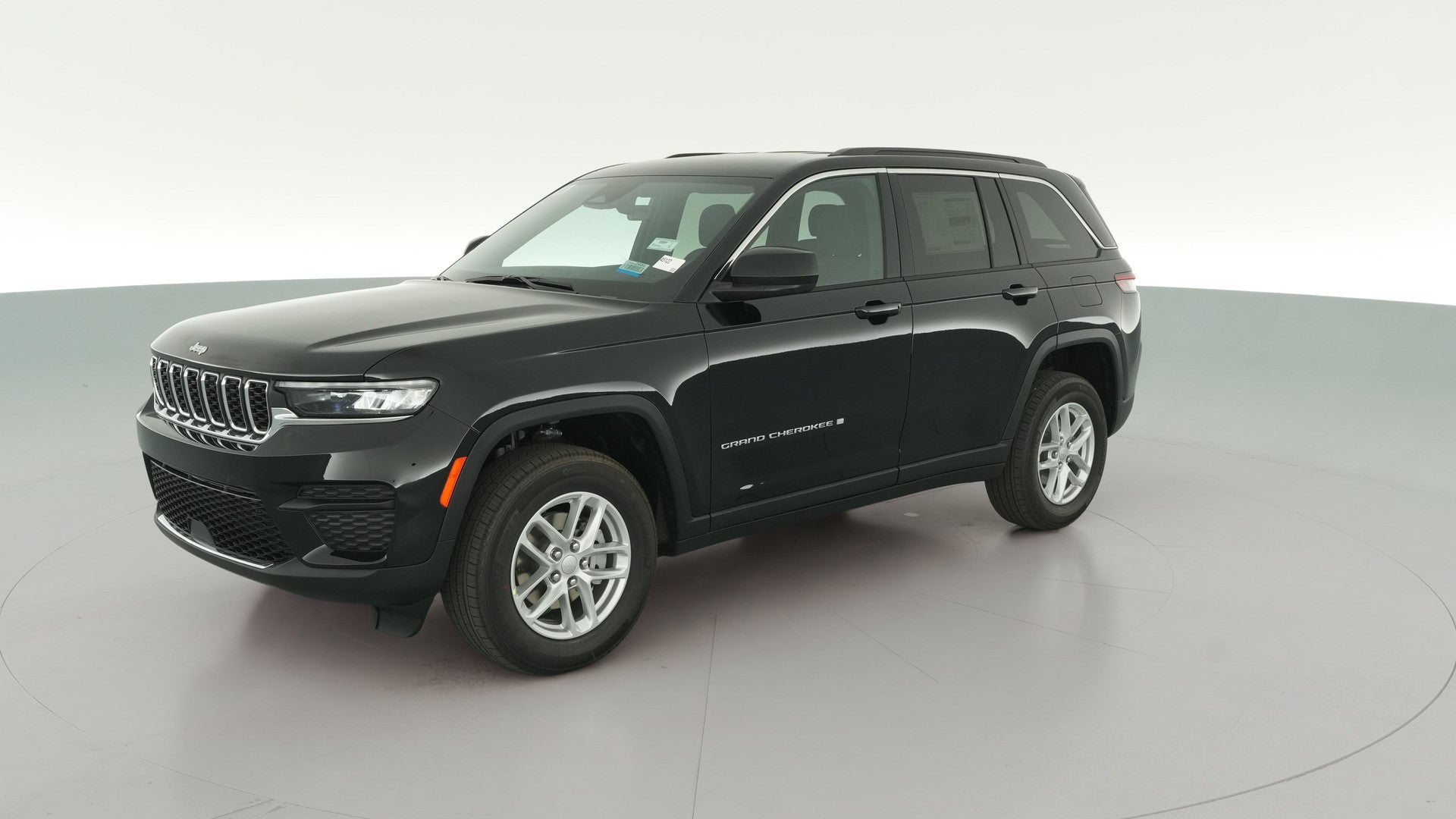 2026 Jeep Grand Cherokee vehicle photo