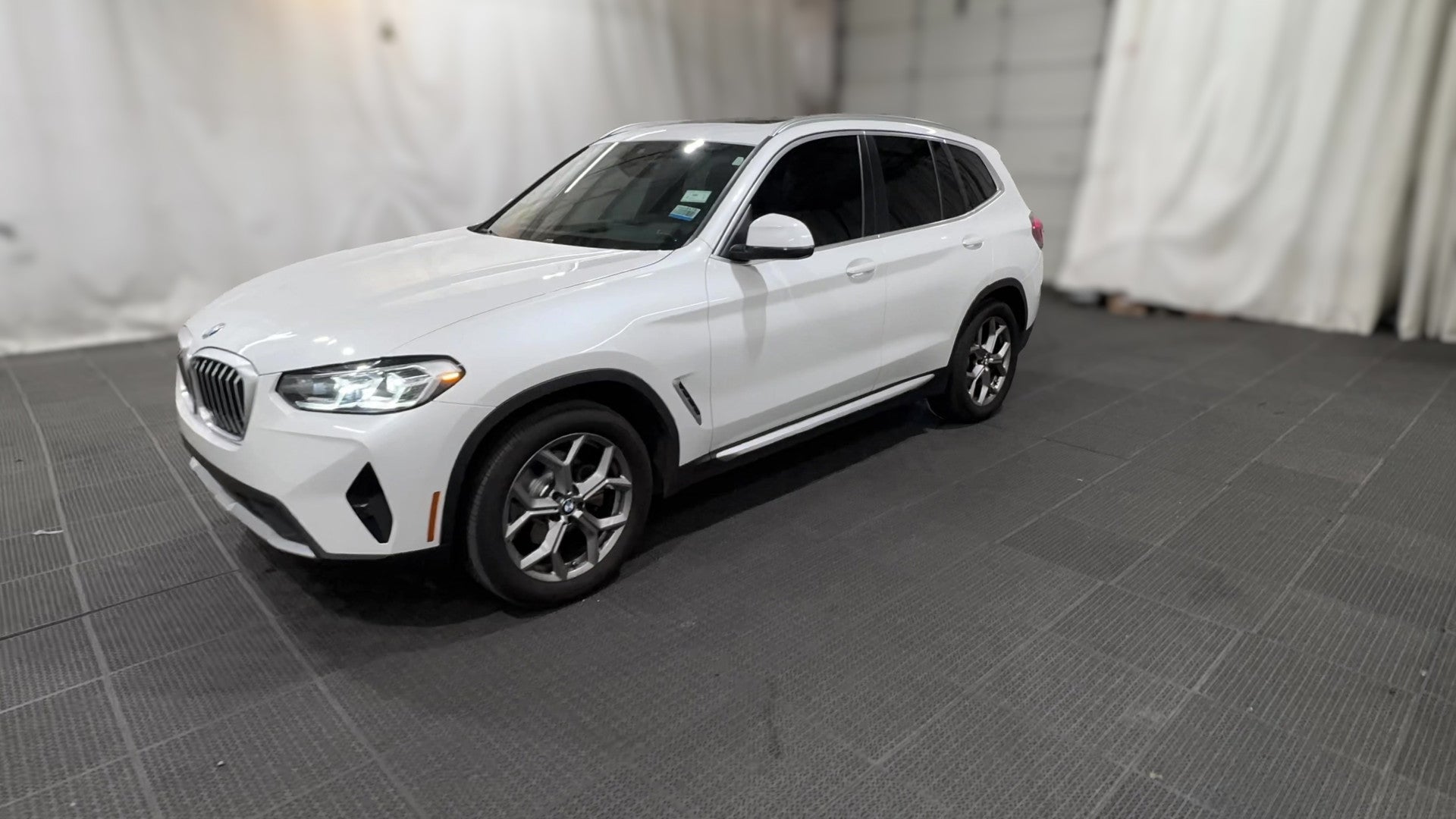 2022 BMW X3 vehicle photo