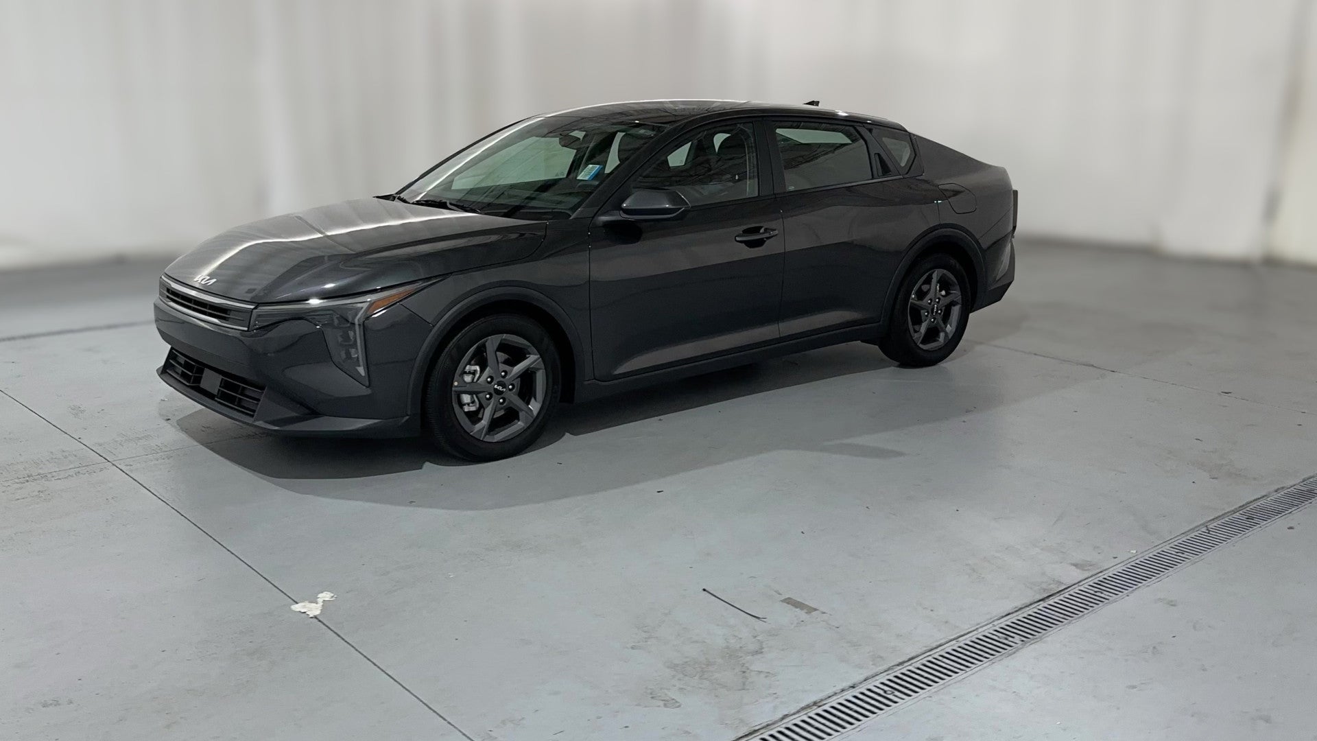 2025 Kia K4 vehicle photo