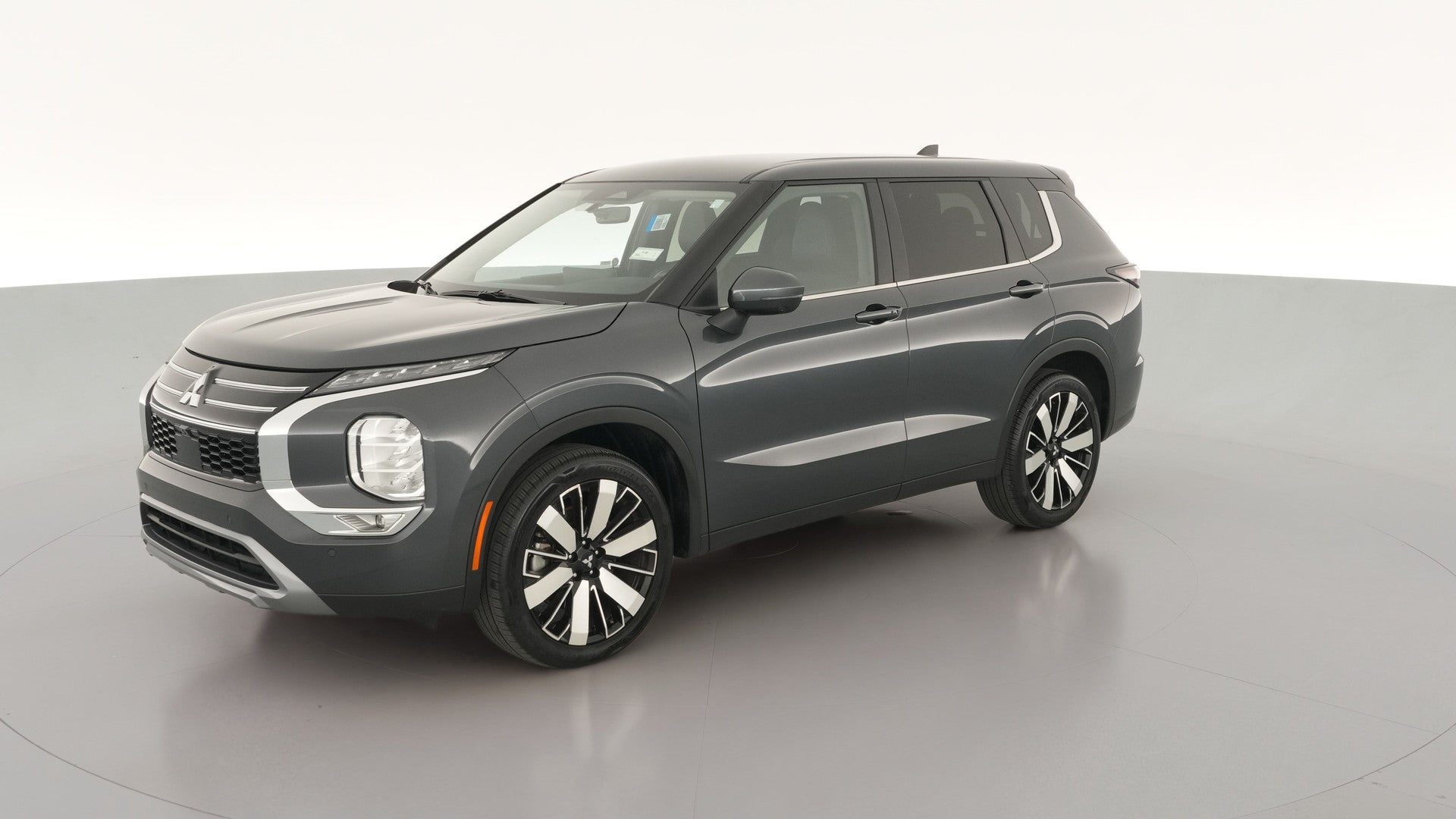 2025 Mitsubishi Outlander vehicle photo