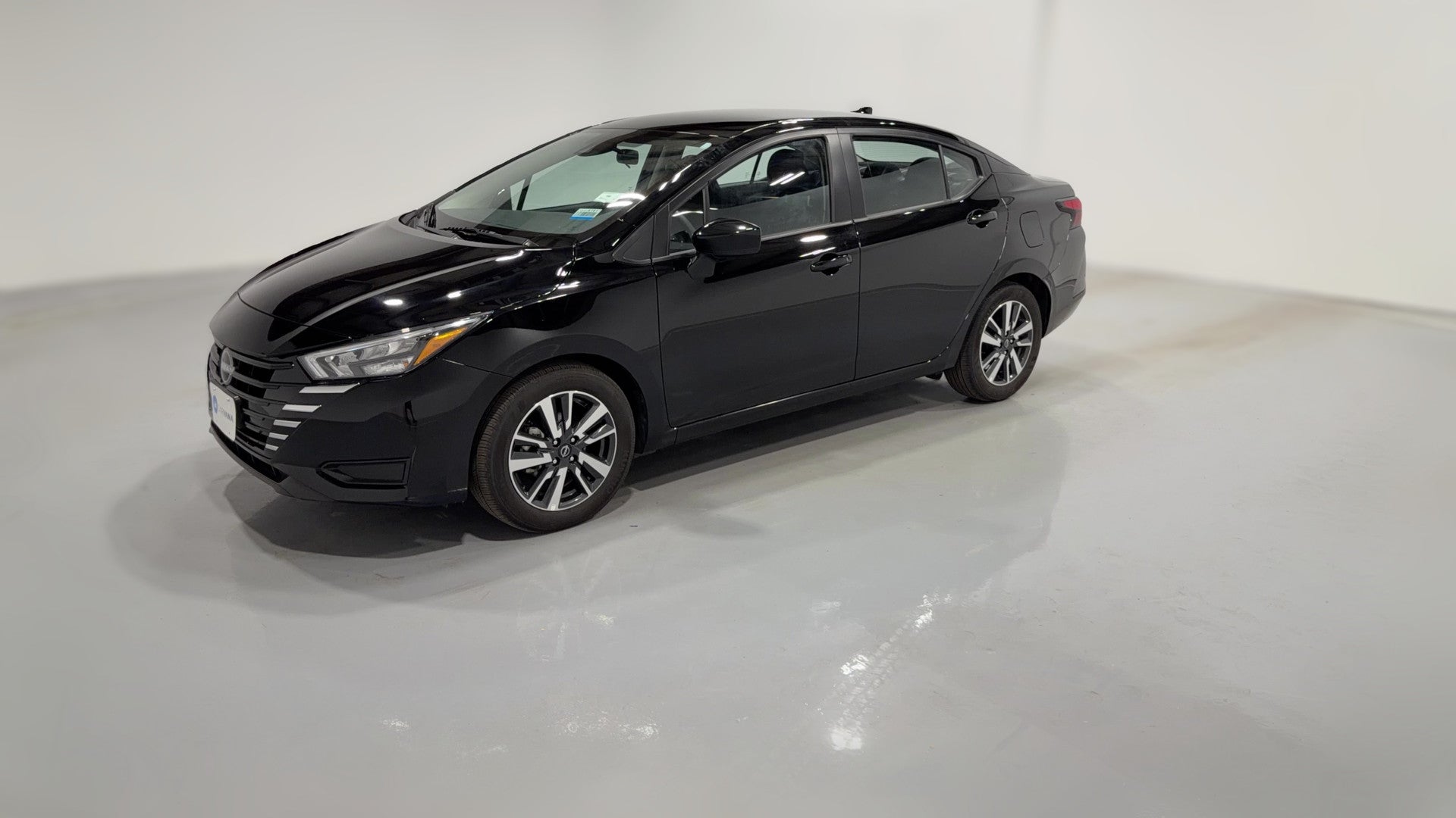 2025 Nissan Versa vehicle photo