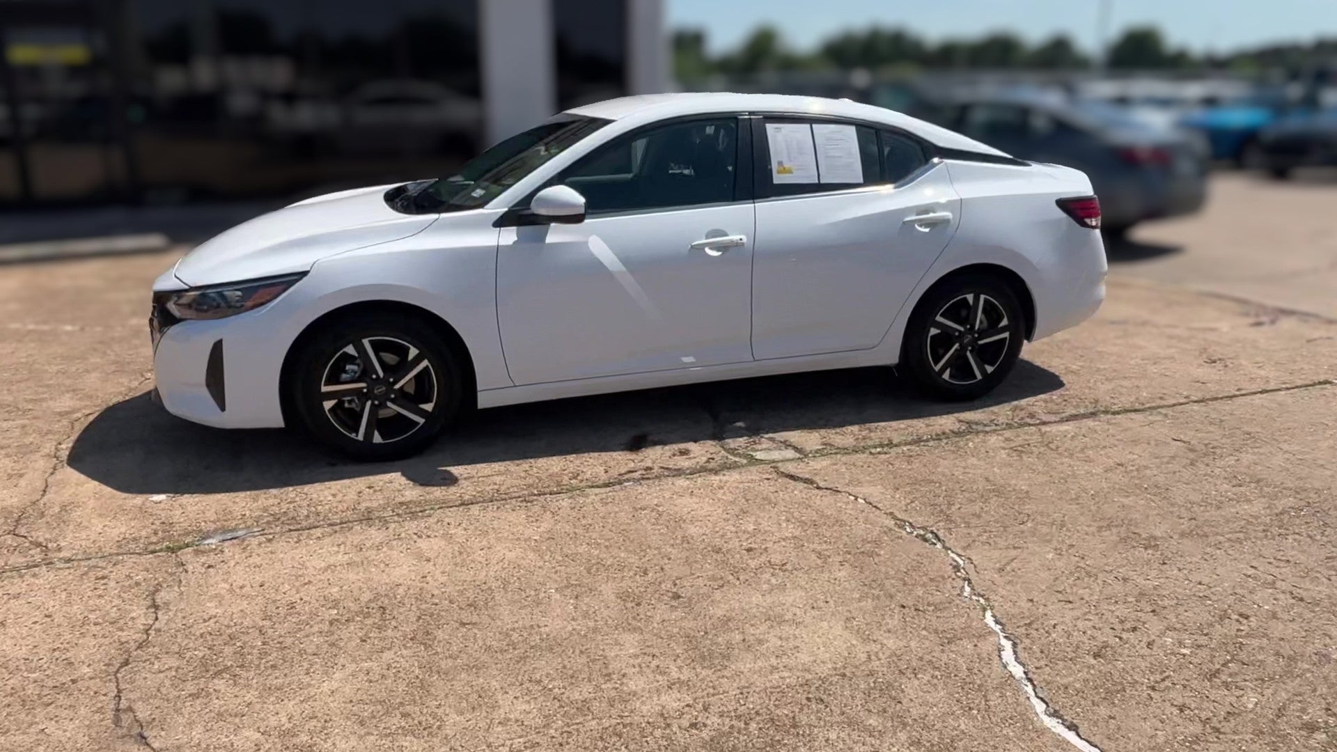2025 Nissan Sentra vehicle photo