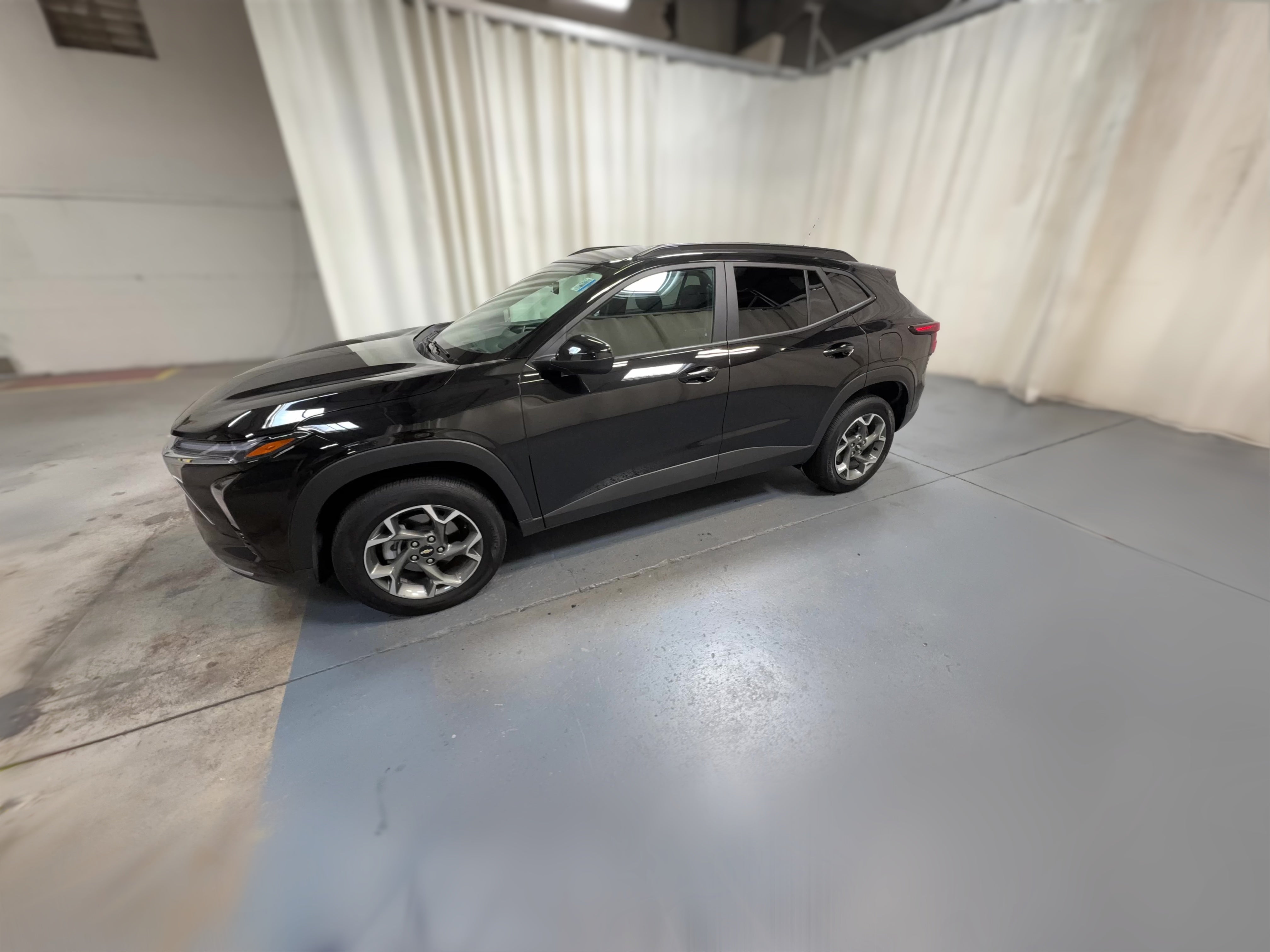 2025 Chevrolet Trax LT - Photo 24