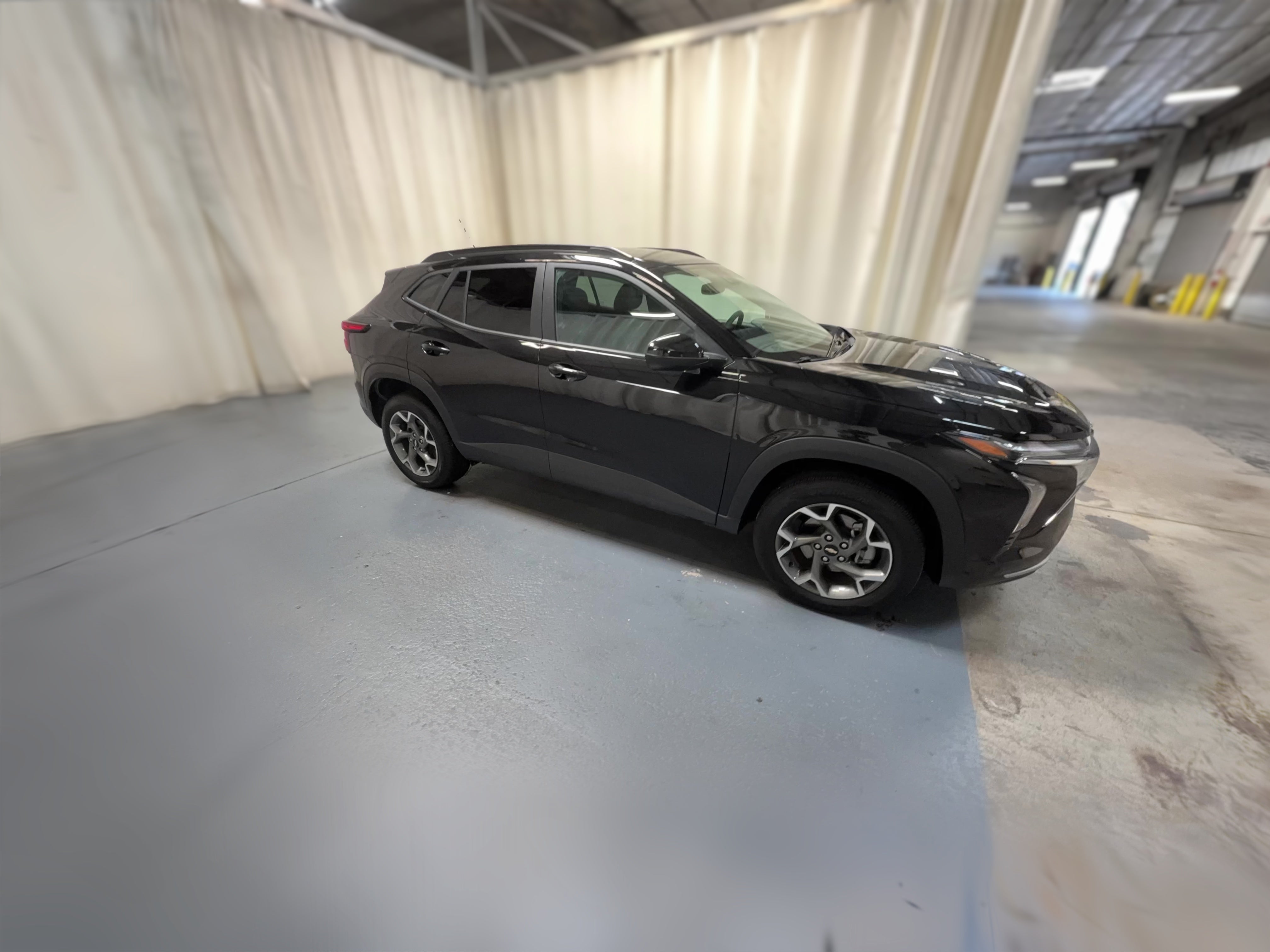 2025 Chevrolet Trax LT - Photo 34