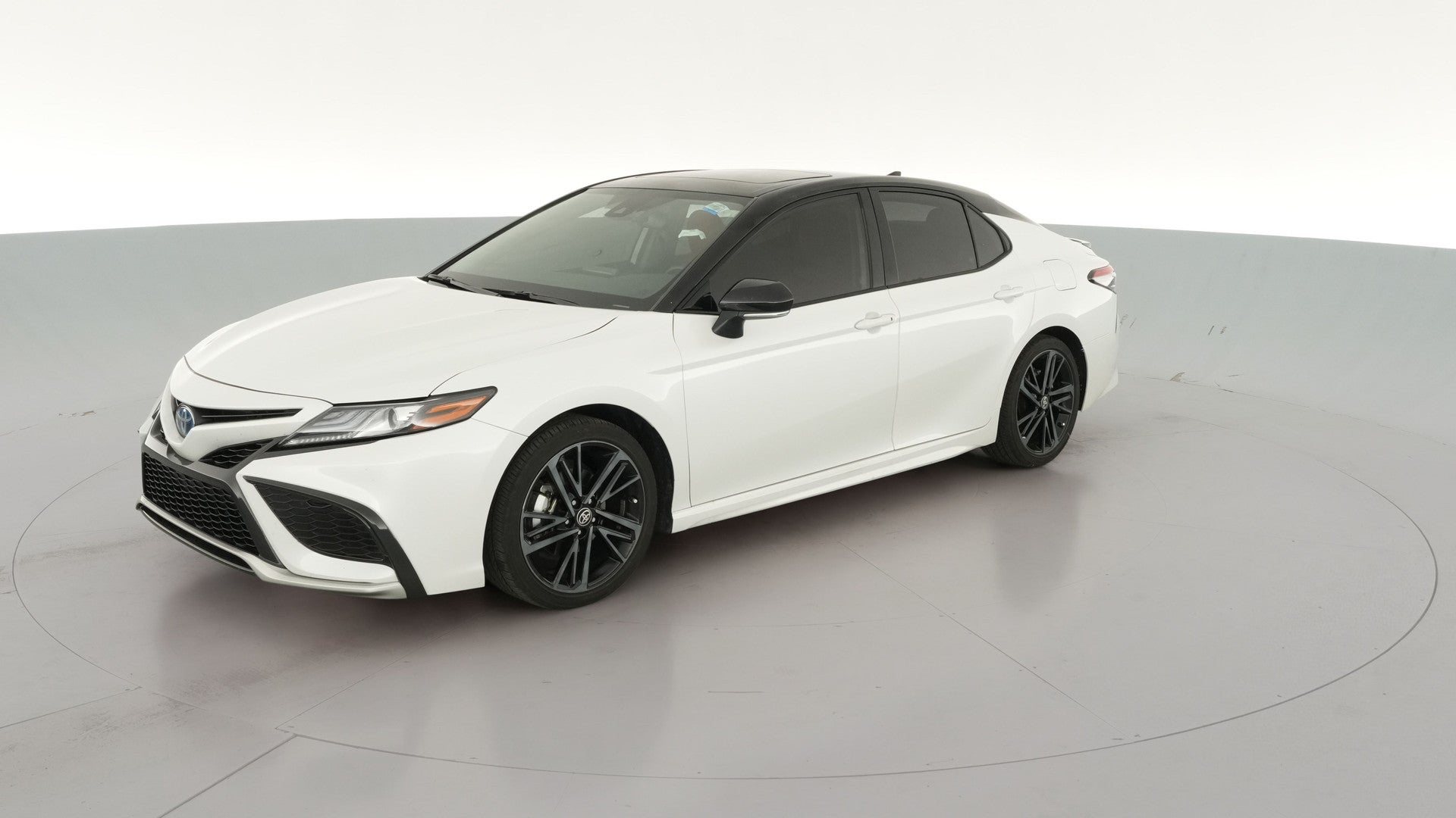 2024 Toyota Camry Hybrid vehicle photo