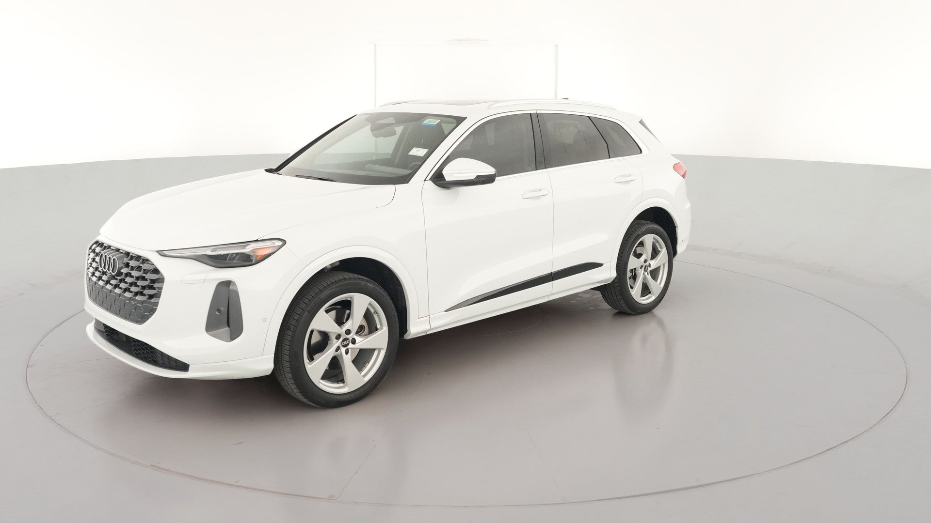2025 Audi Q5 vehicle photo