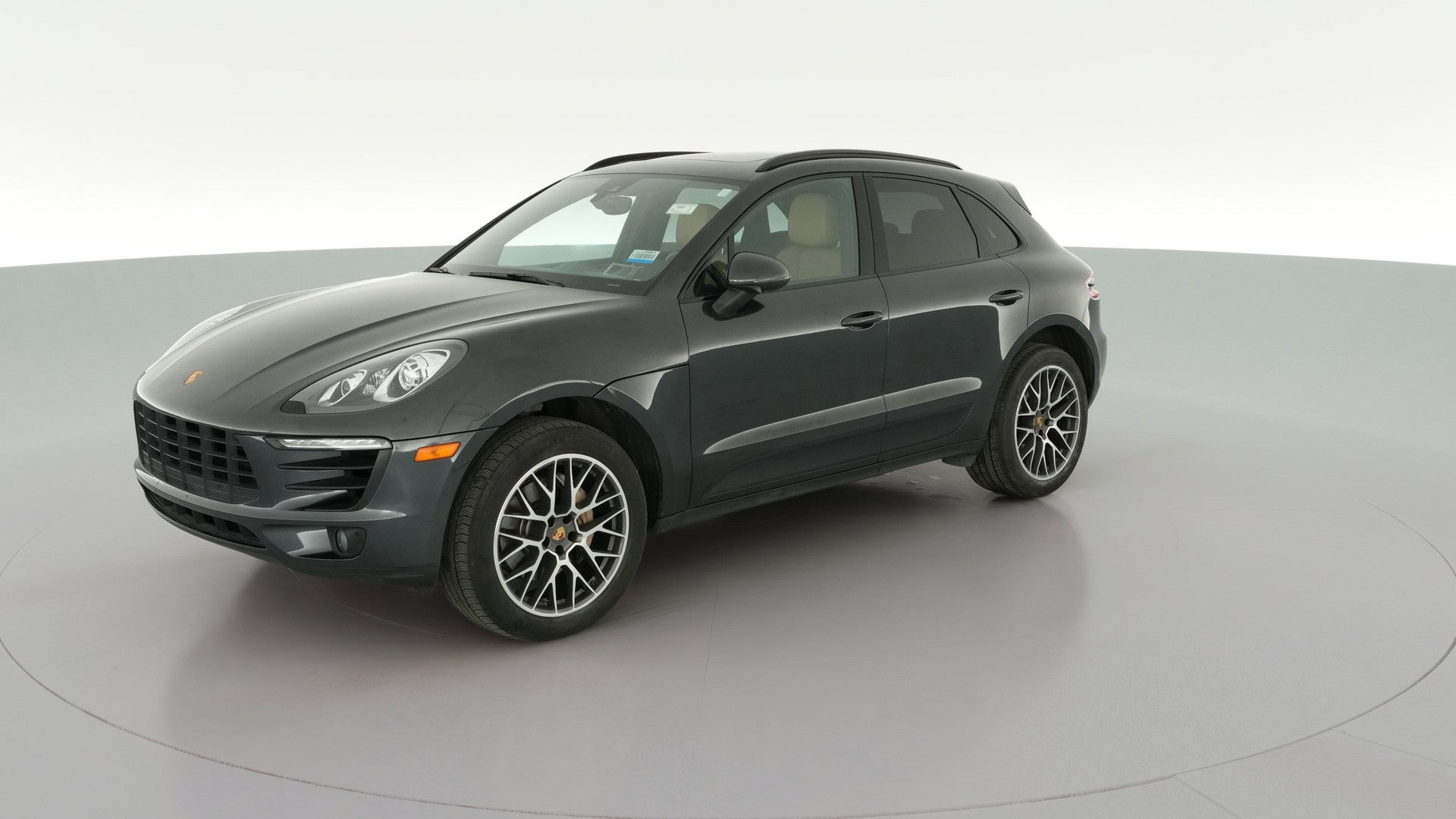 2017 Porsche Macan vehicle photo