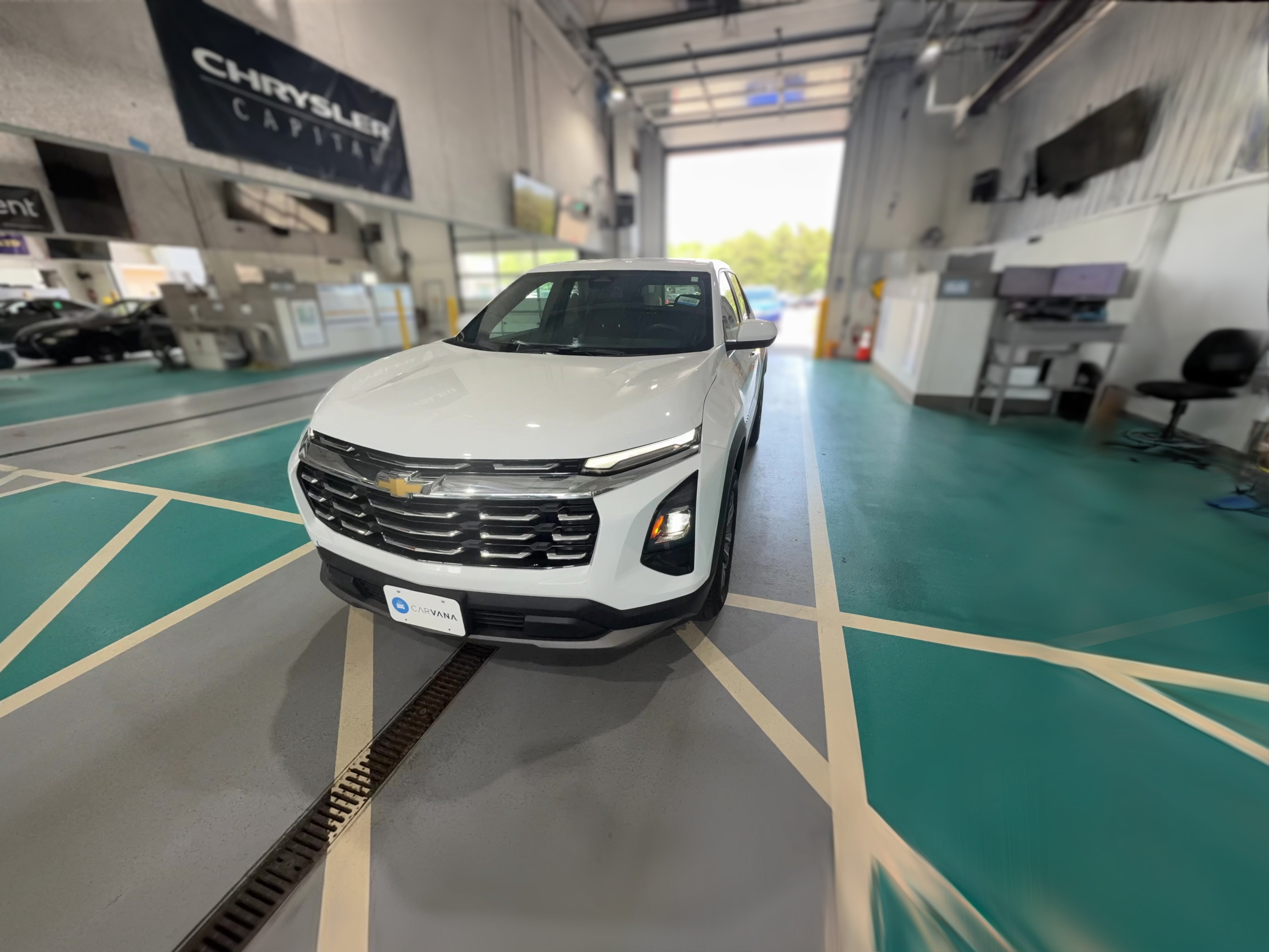 2025 Chevrolet Equinox LT - Photo 25