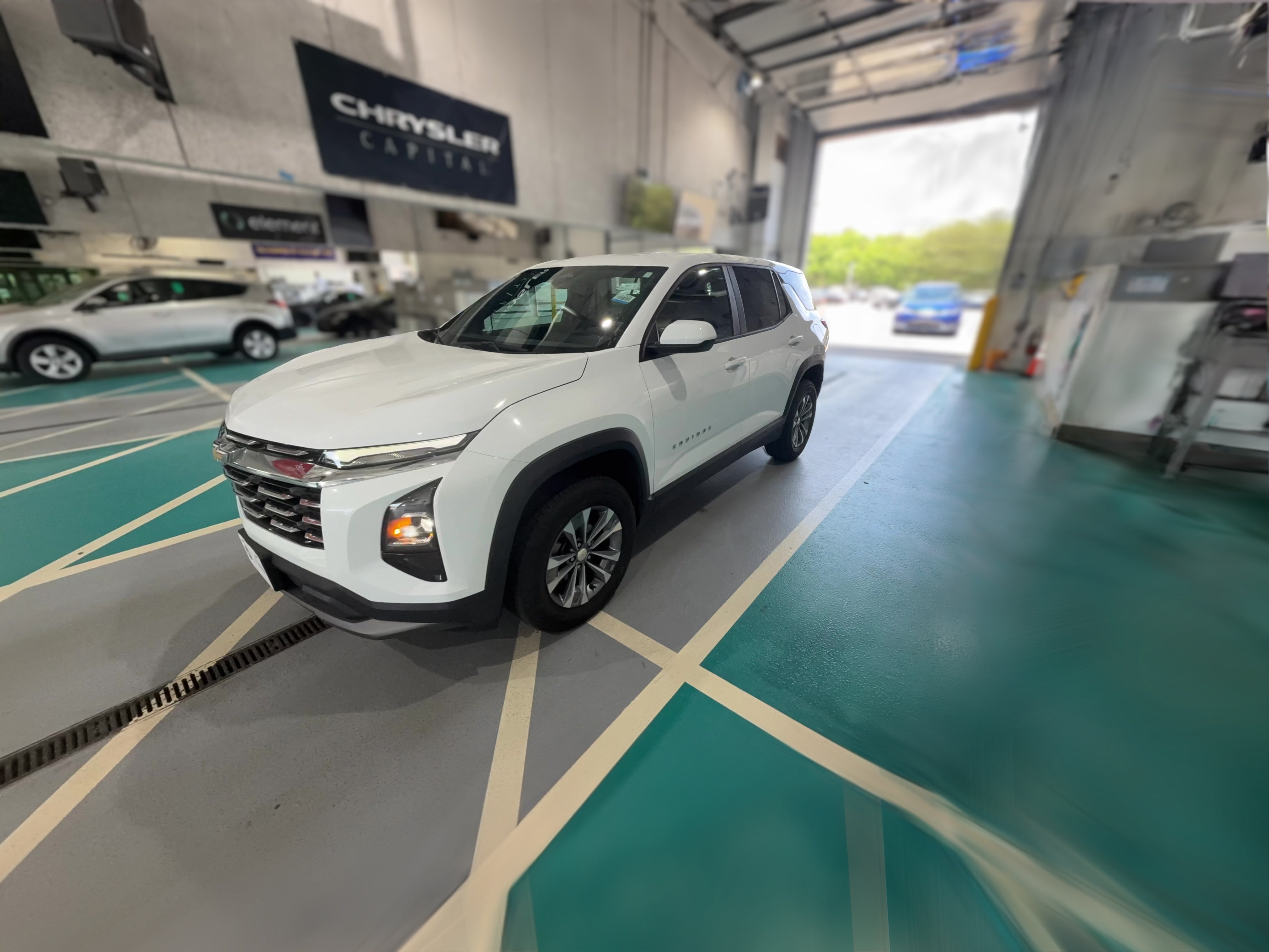 2025 Chevrolet Equinox LT - Photo 26