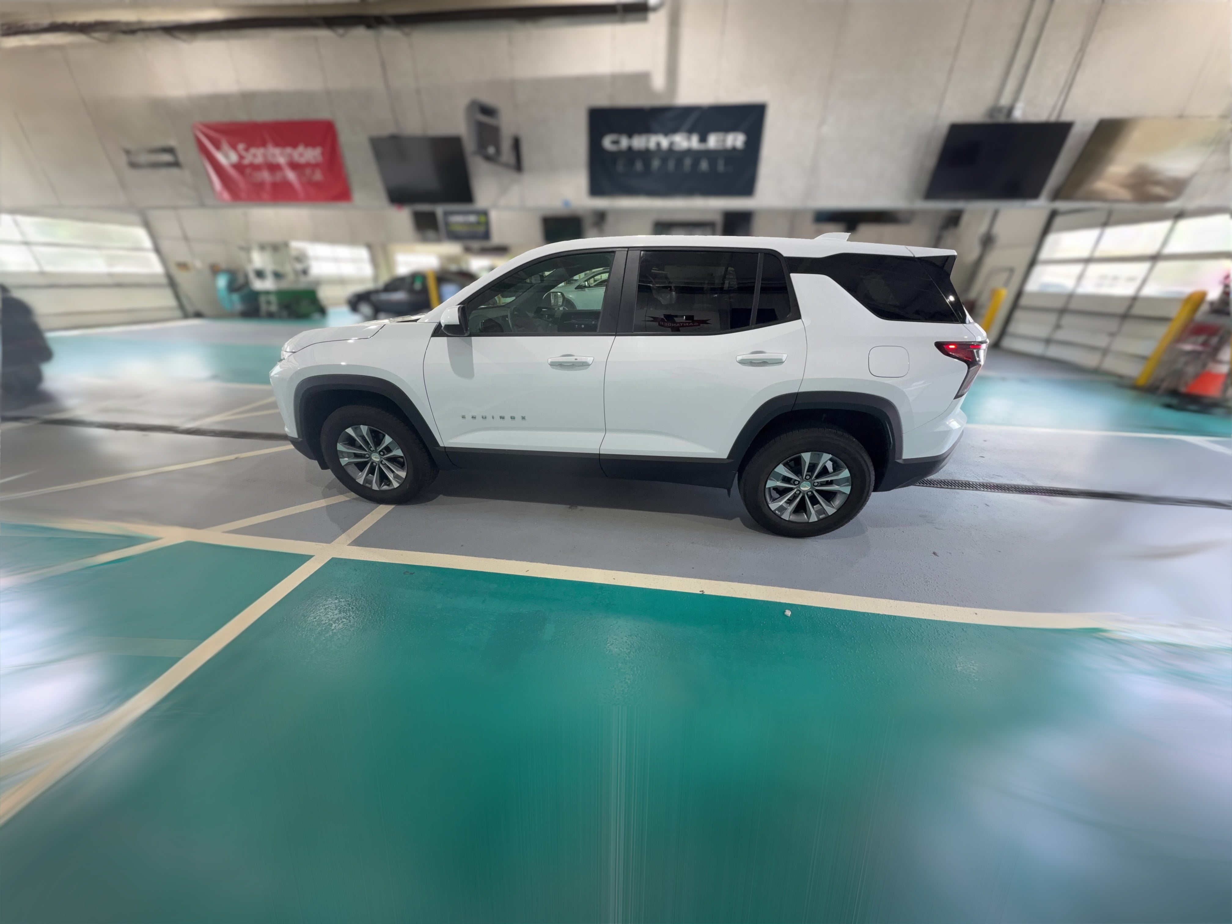 2025 Chevrolet Equinox LT - Photo 28