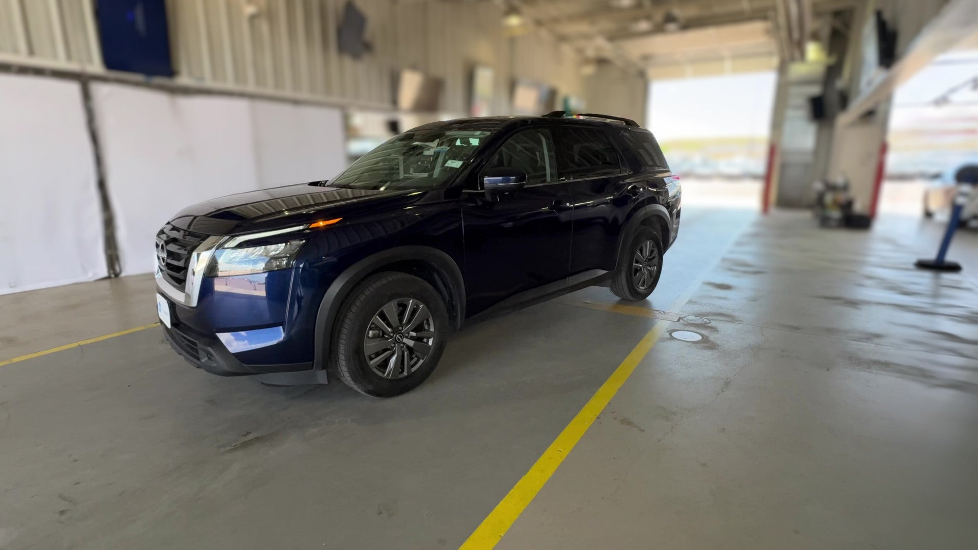2025 Nissan Pathfinder vehicle photo