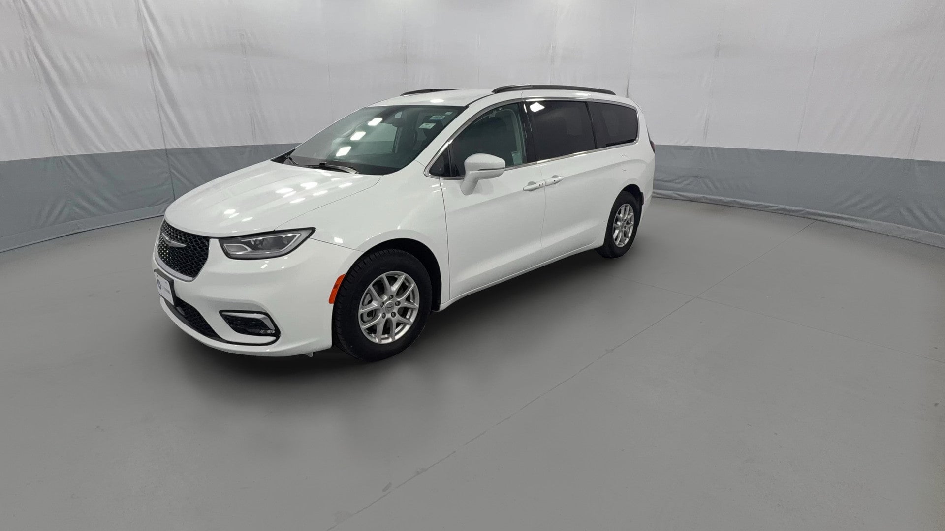 2022 Chrysler Pacifica vehicle photo