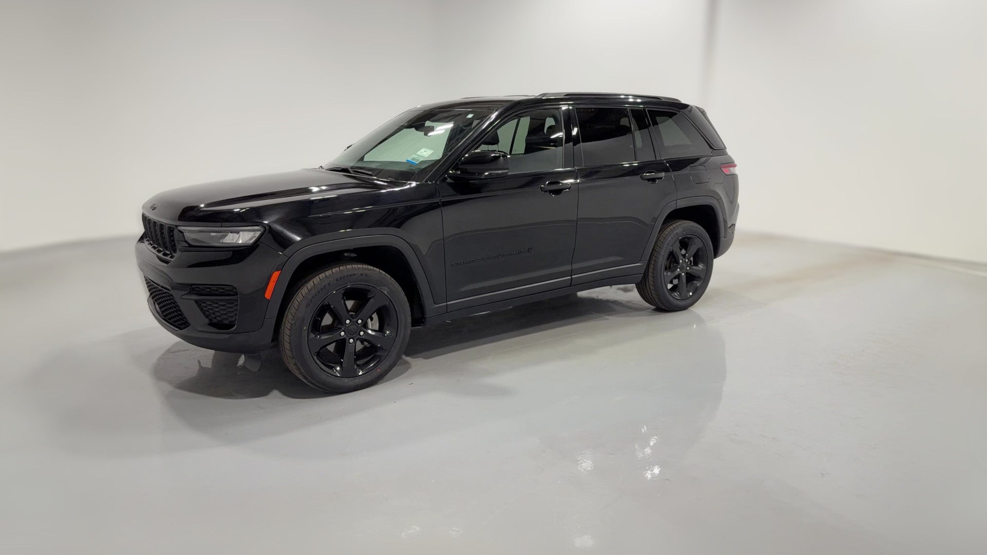2023 Jeep Grand Cherokee vehicle photo
