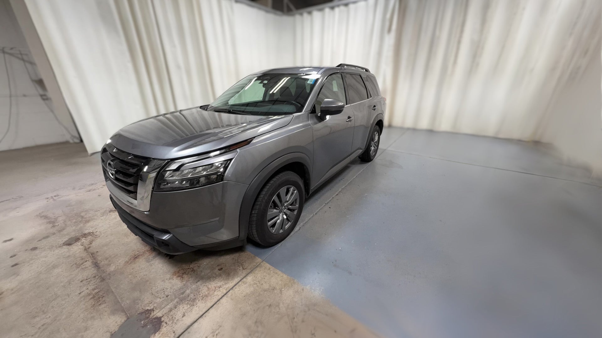 2025 Nissan Pathfinder vehicle photo
