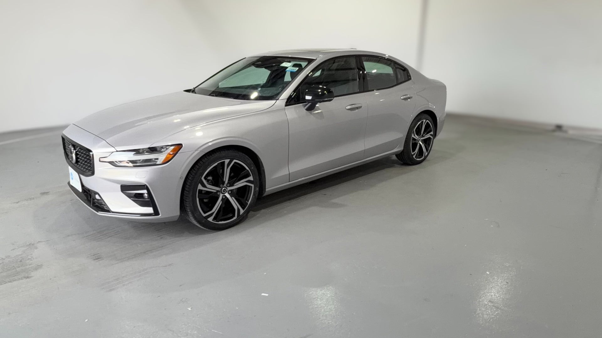 2024 Volvo S60 vehicle photo