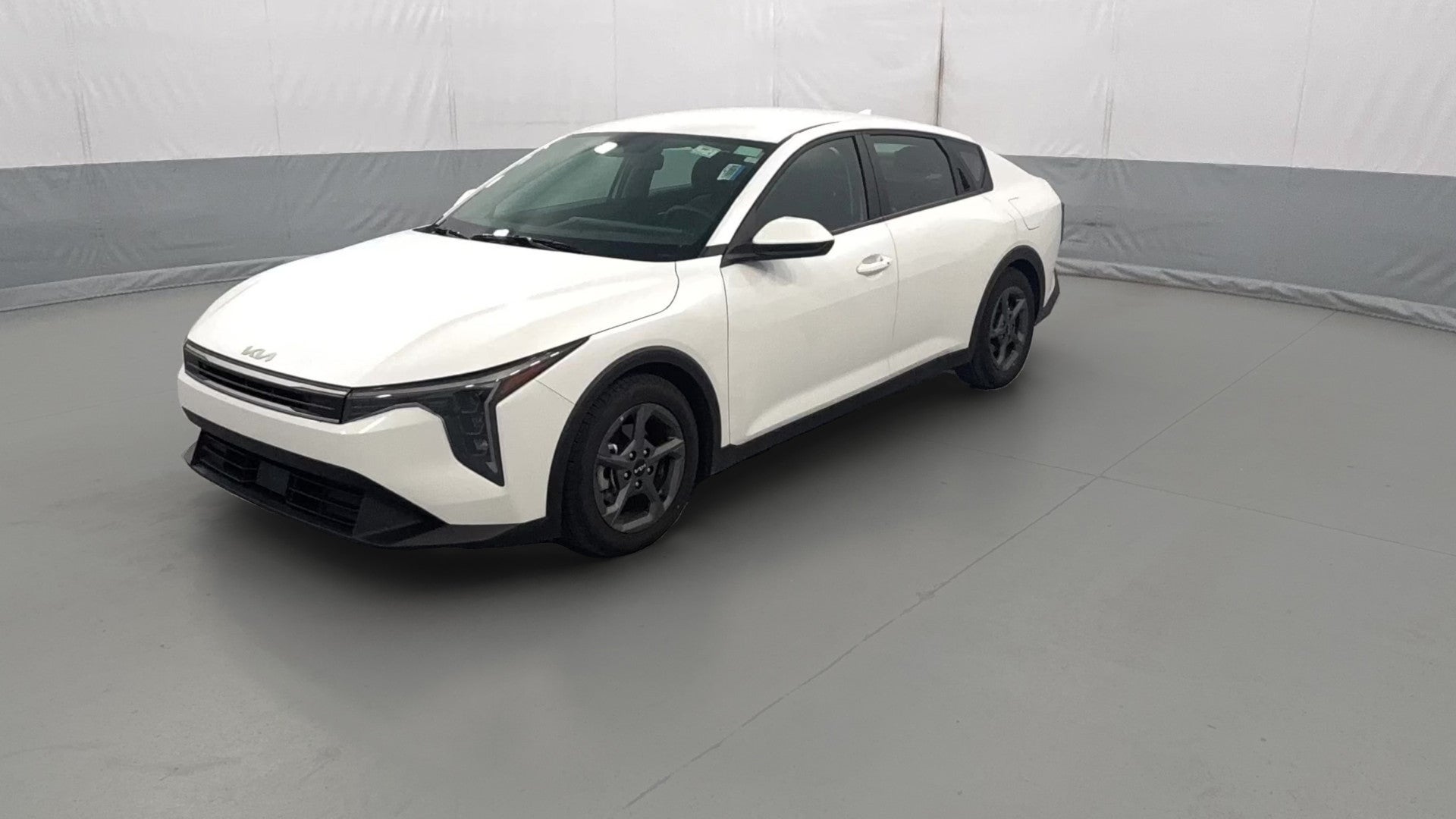 2025 Kia K4 vehicle photo