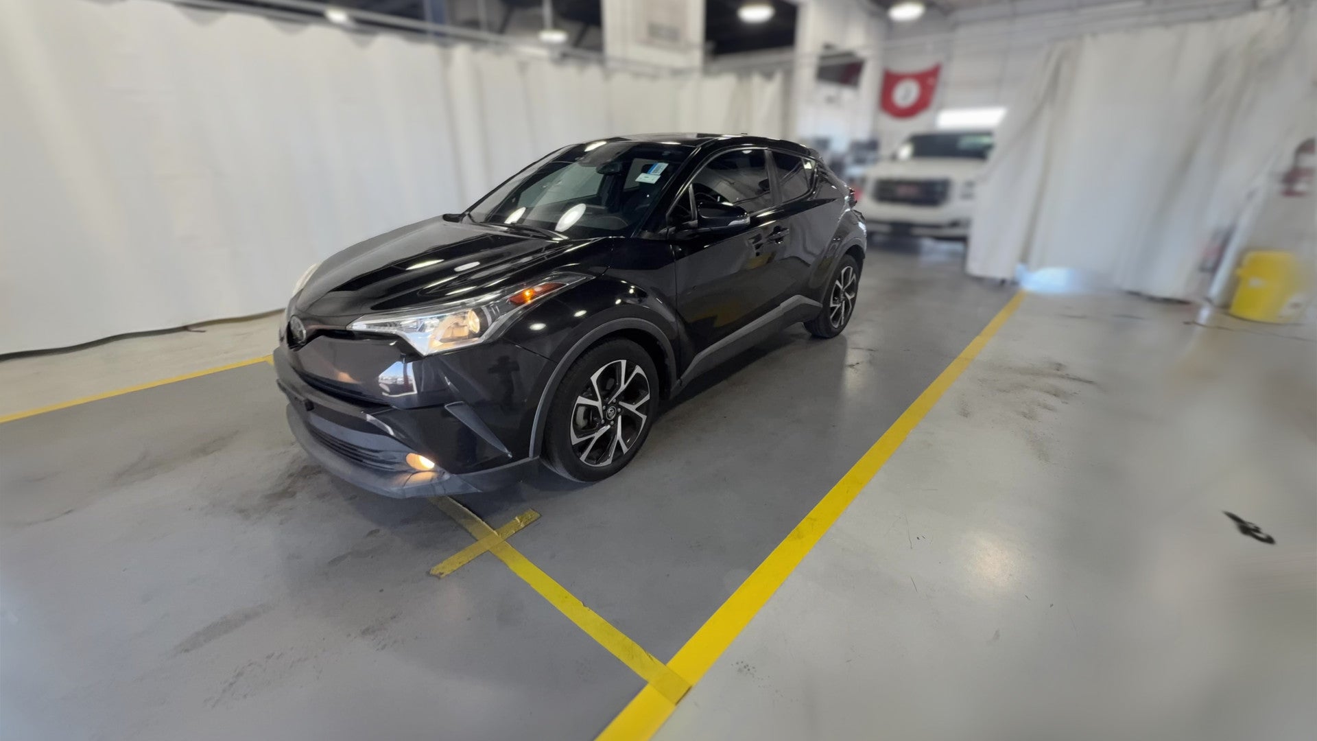 2018 Toyota C-HR vehicle photo