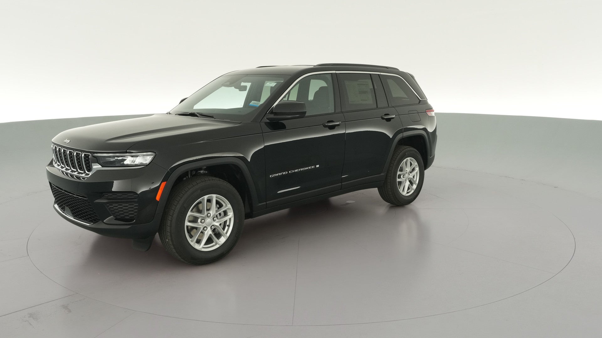 2026 Jeep Grand Cherokee vehicle photo