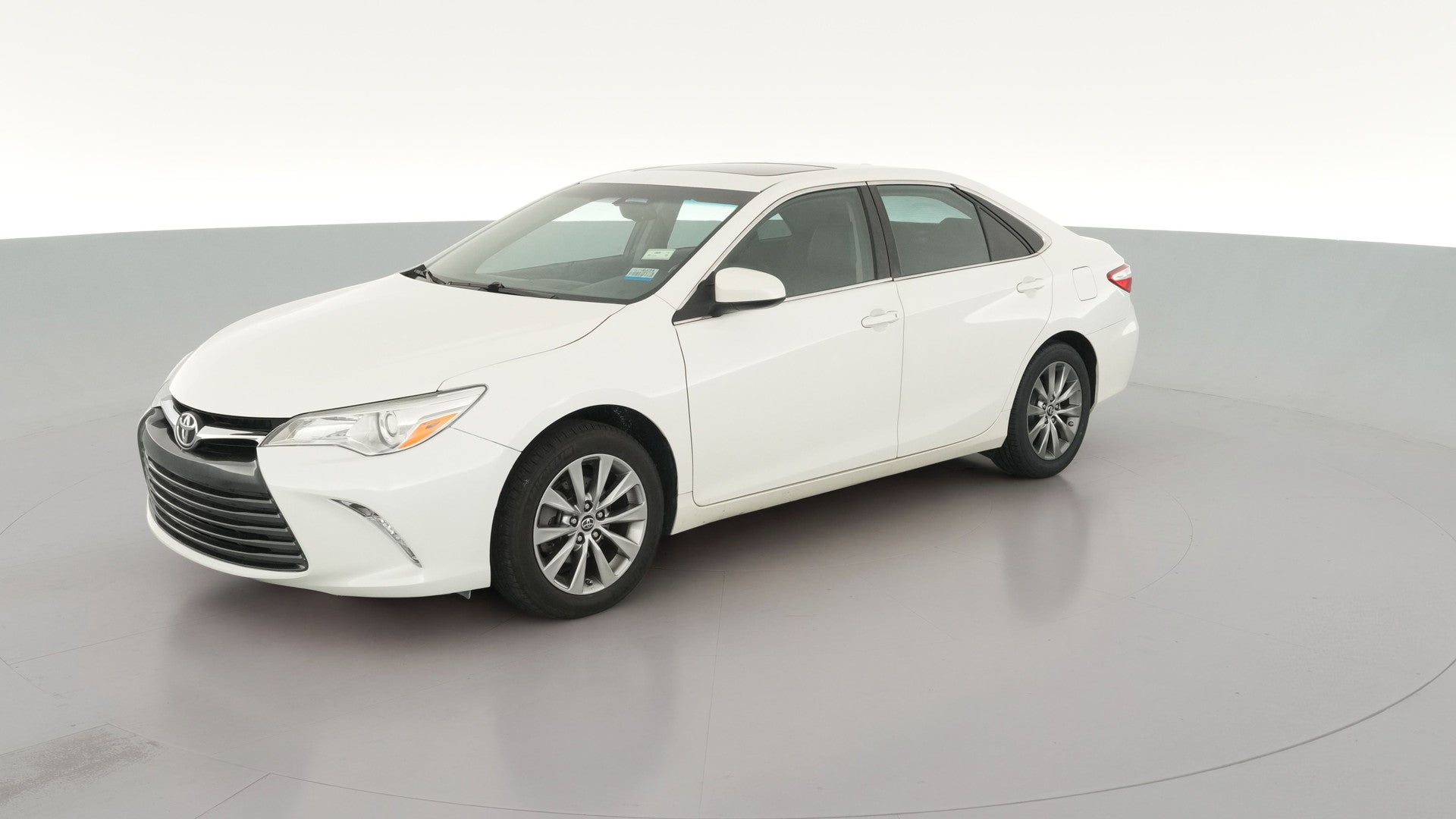 2015 Toyota Camry vehicle photo
