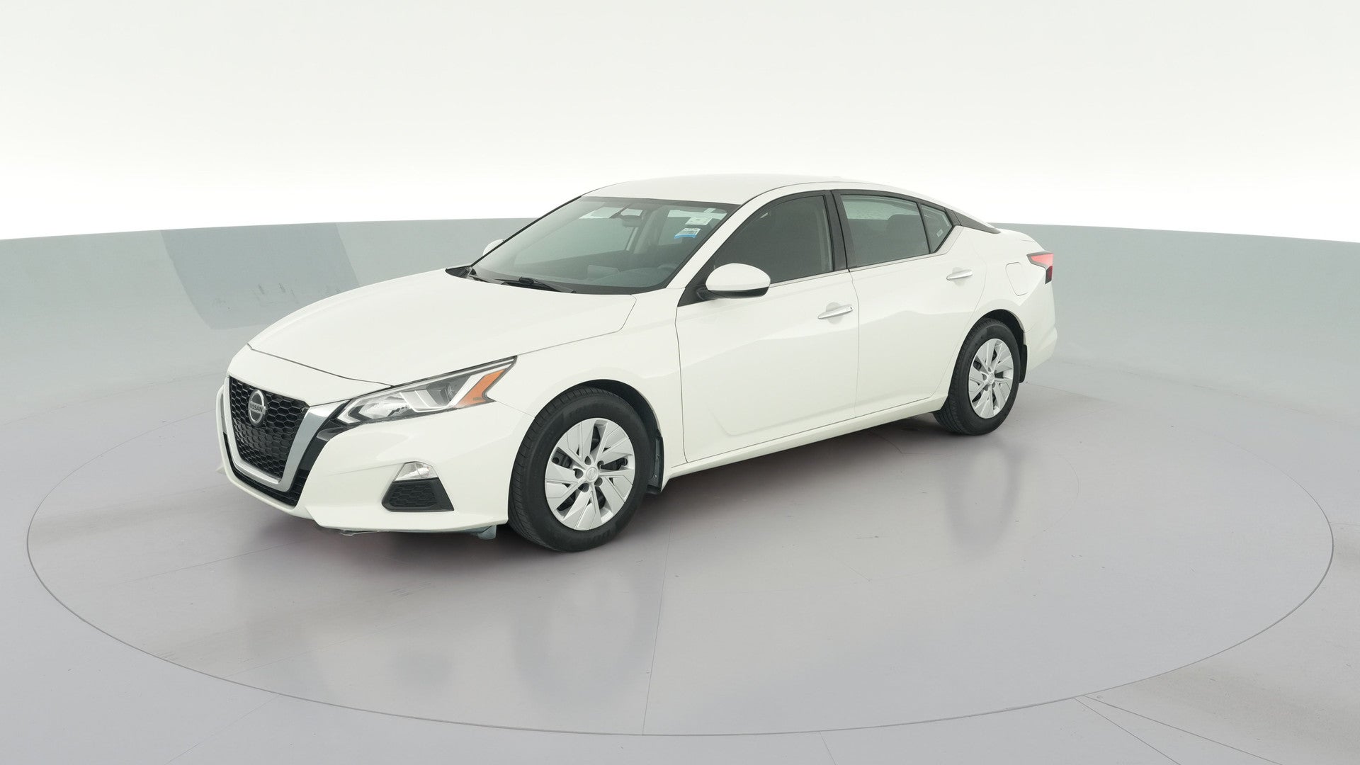 2020 Nissan Altima vehicle photo