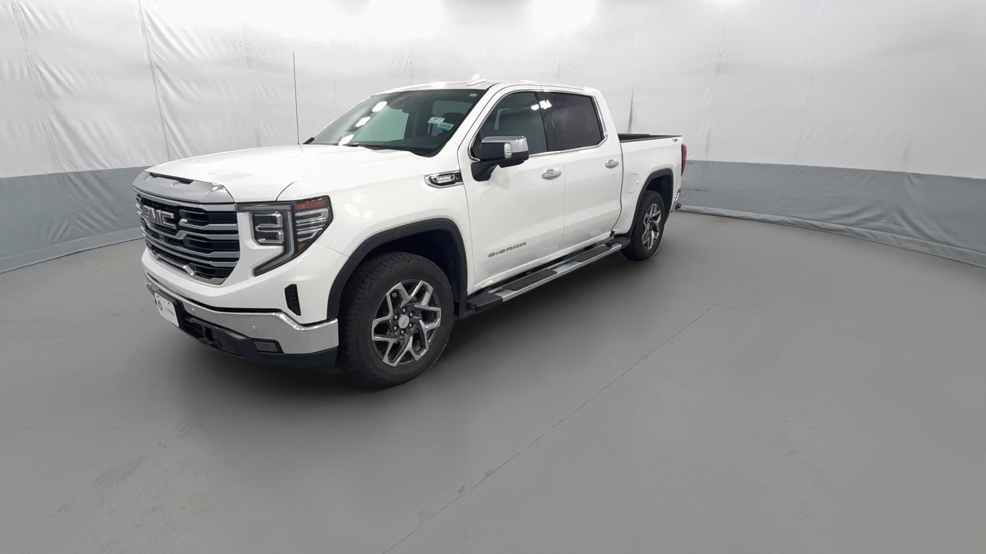 2025 GMC Sierra 1500 Crew Cab vehicle photo