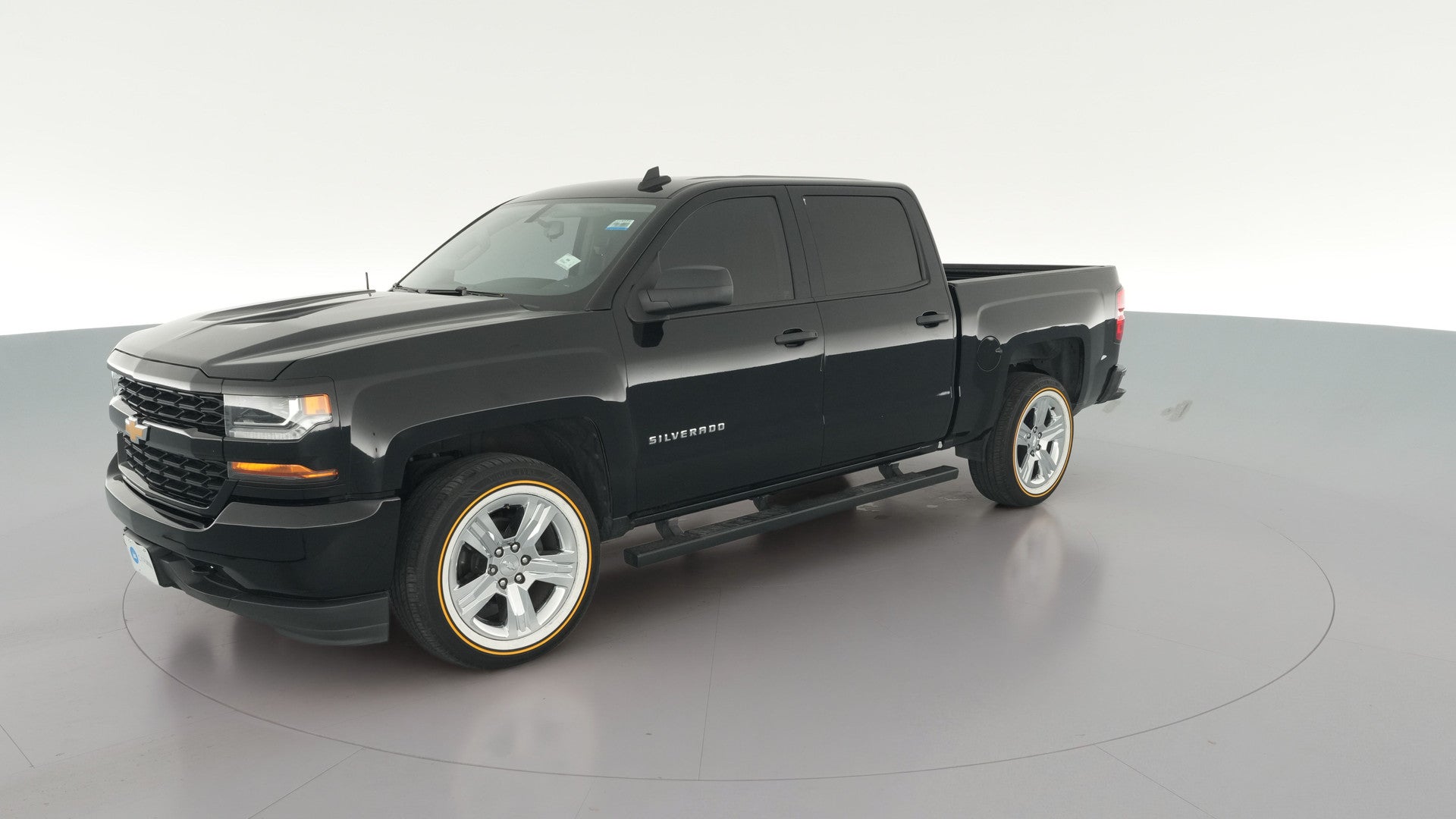2018 Chevrolet Silverado 1500 Crew Cab vehicle photo