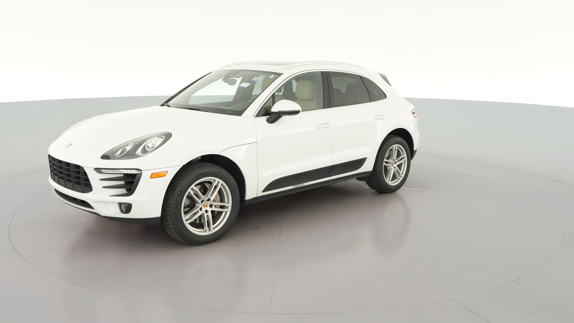 2018 Porsche Macan vehicle photo