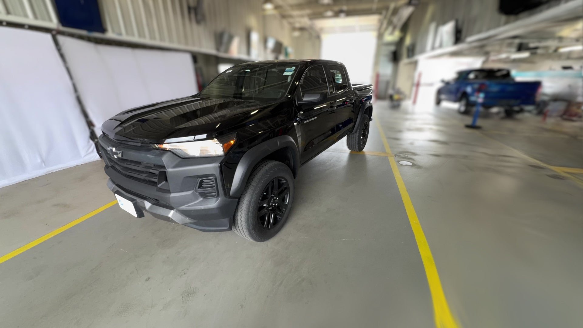 2023 Chevrolet Colorado Crew Cab vehicle photo