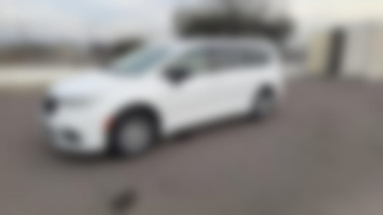 2026 Chrysler Pacifica vehicle photo