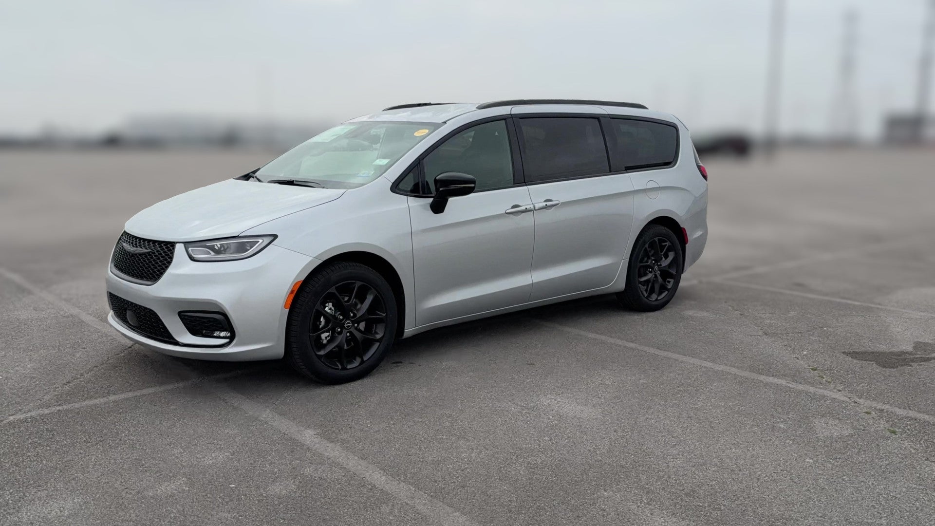 2026 Chrysler Pacifica vehicle photo