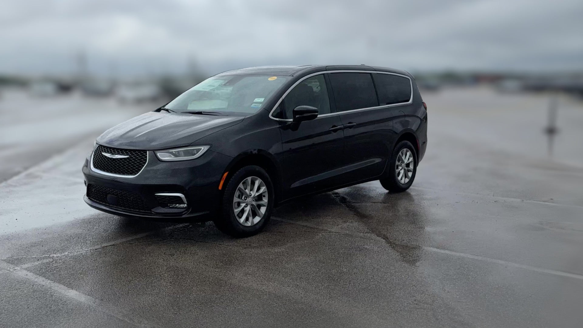 2026 Chrysler Pacifica vehicle photo