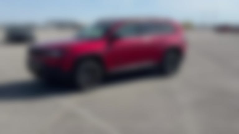 2026 Jeep Cherokee vehicle photo