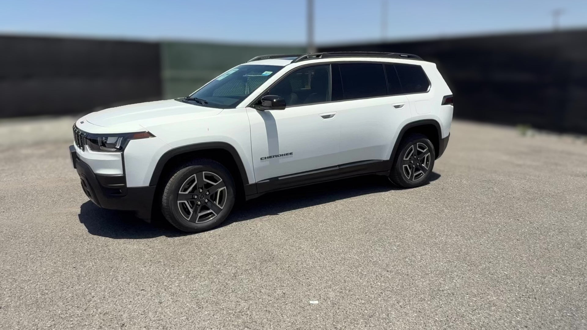 2026 Jeep Cherokee vehicle photo