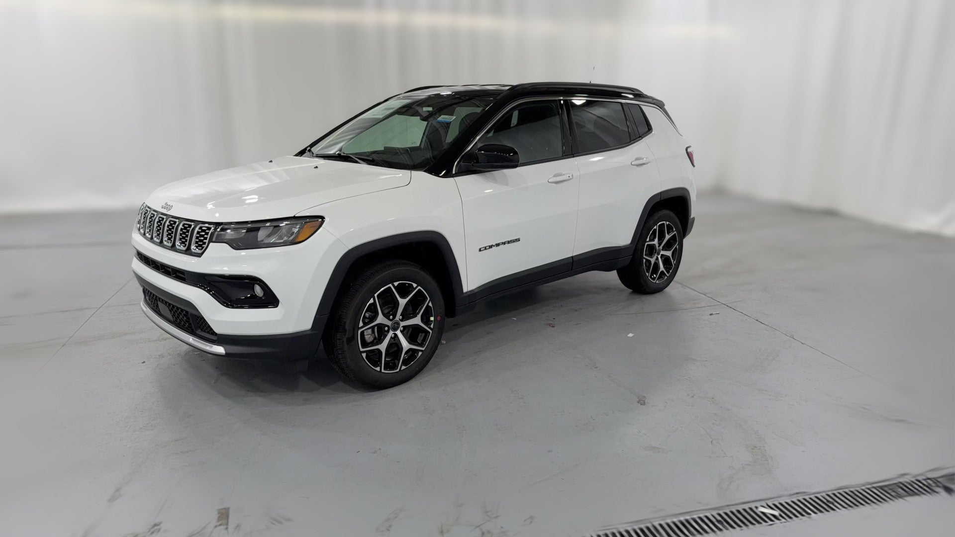 2026 Jeep Compass vehicle photo