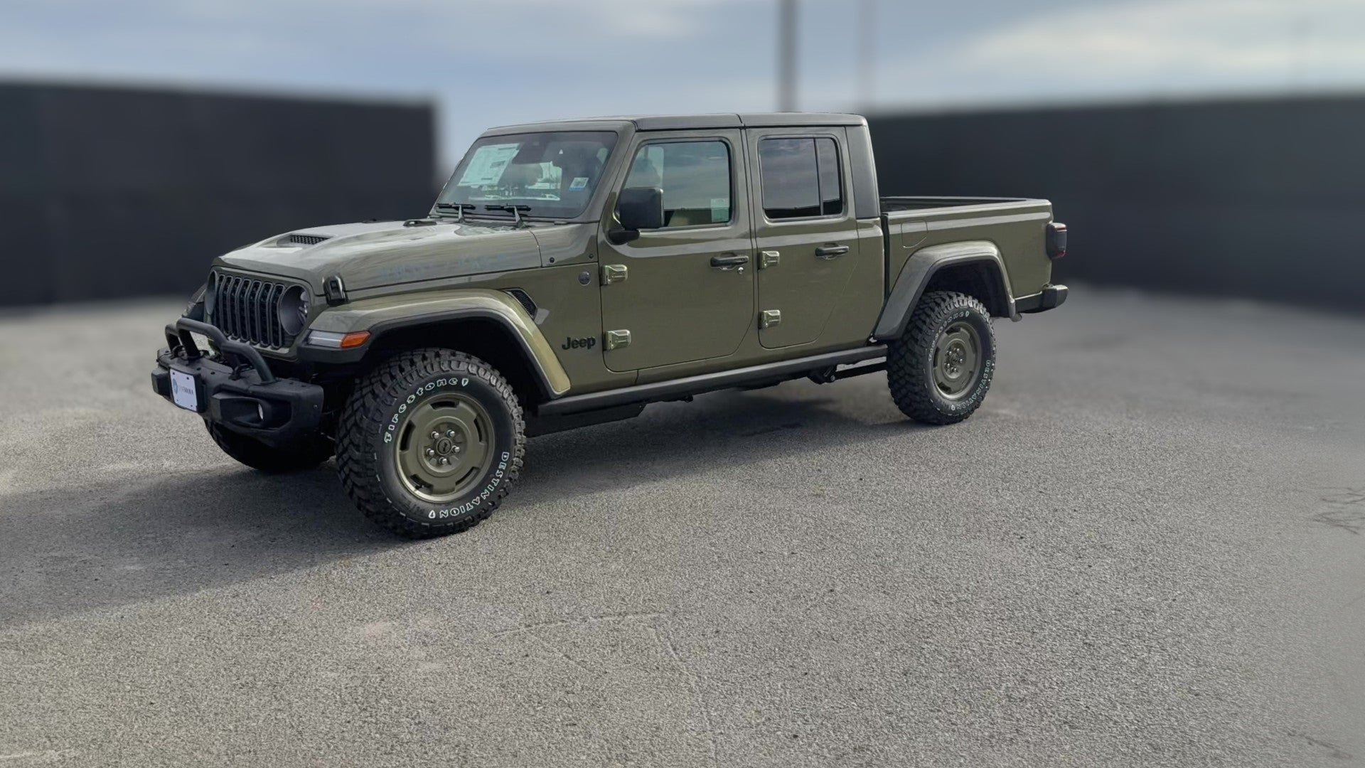 2026 Jeep Gladiator vehicle photo